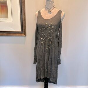 Bear Dance Heat gold flower cold shoulder tunic NWT L